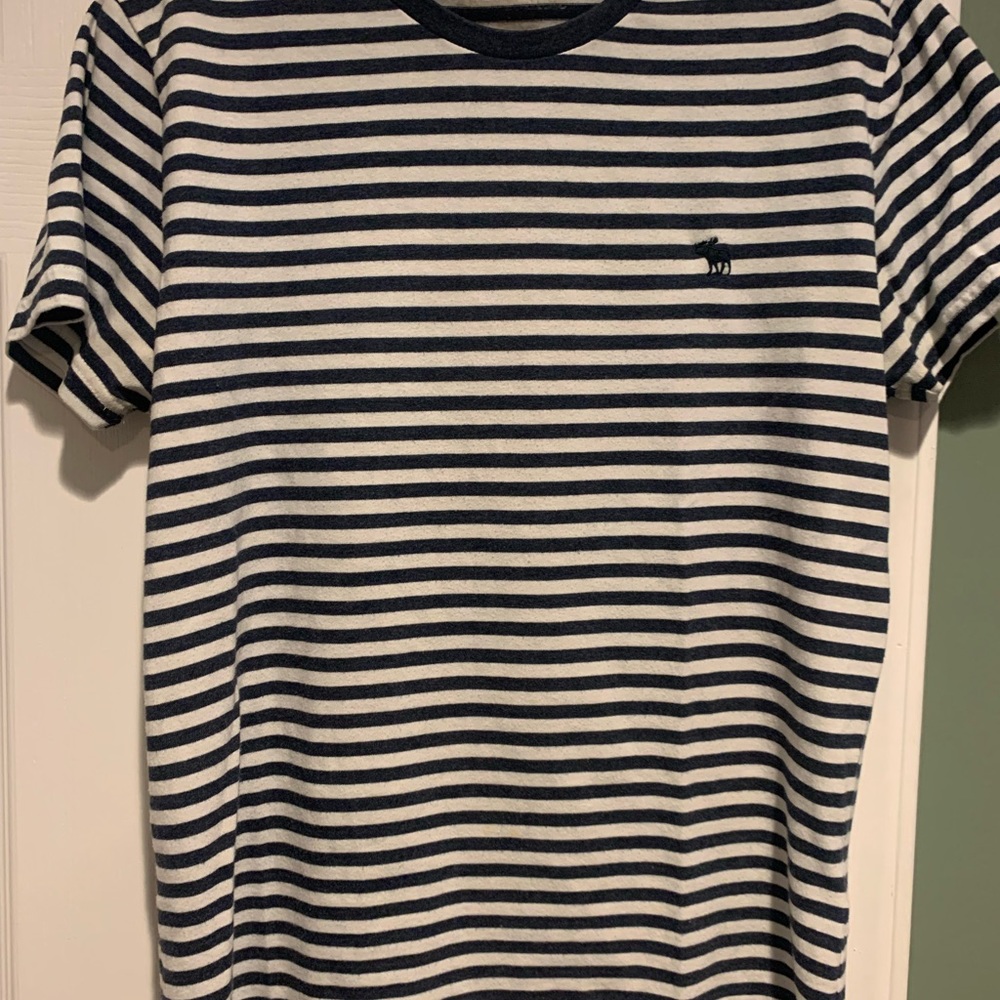 2 Tee Abercrombie & Fitch Bundle Size Extra Small - image 3